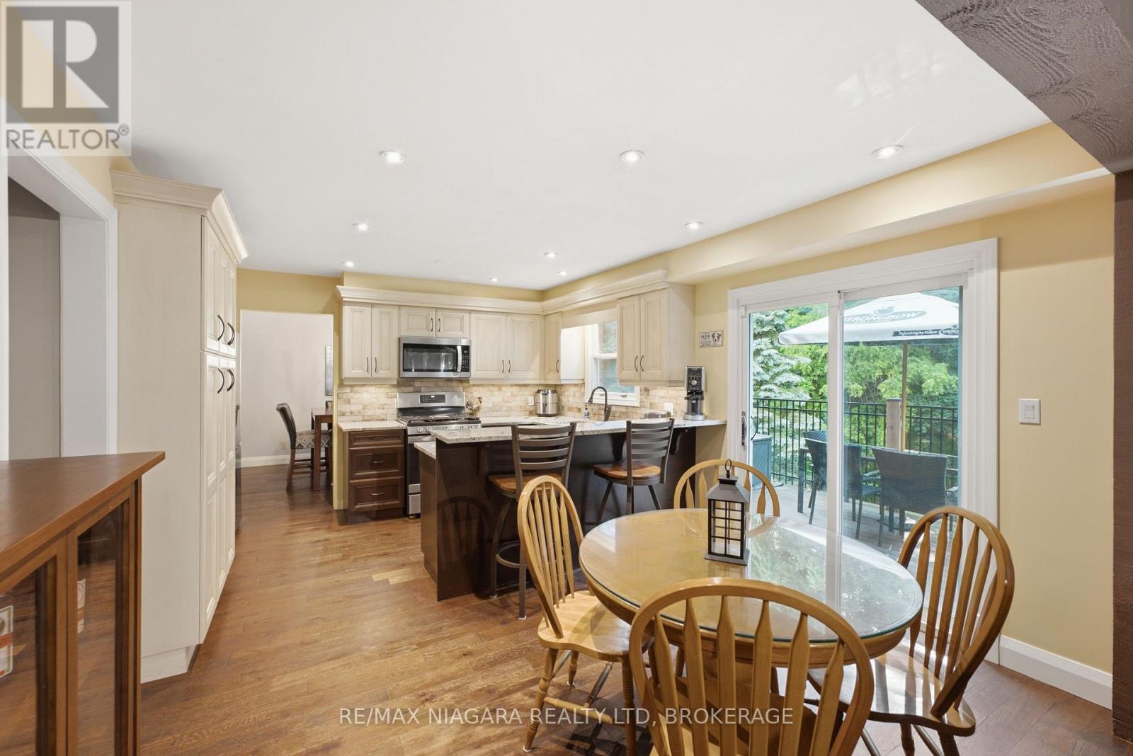 9 Beechnut Court Property Photo 16