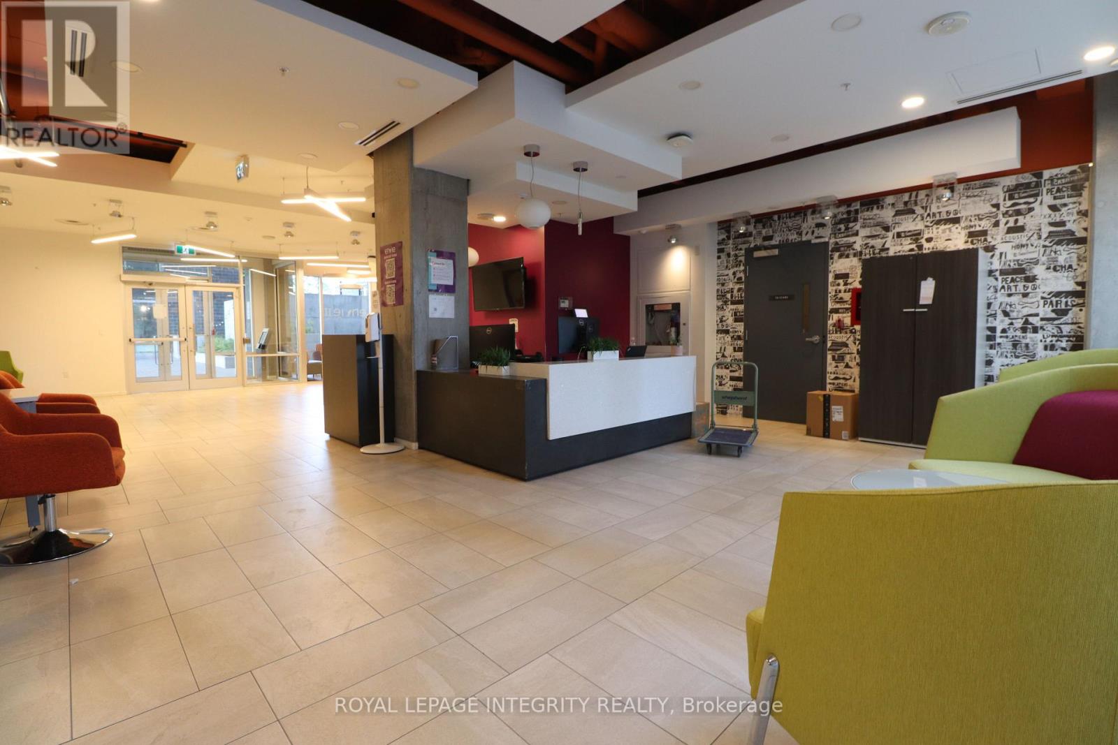2815 - 105 Champagne Avenue Property Photo 2