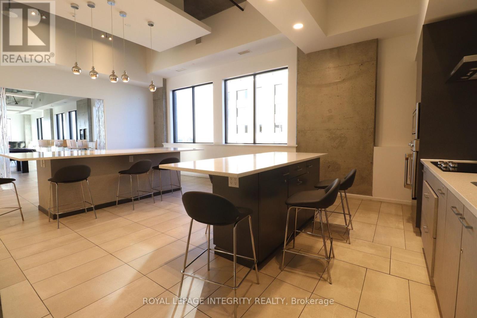 2815 - 105 Champagne Avenue Property Photo 9