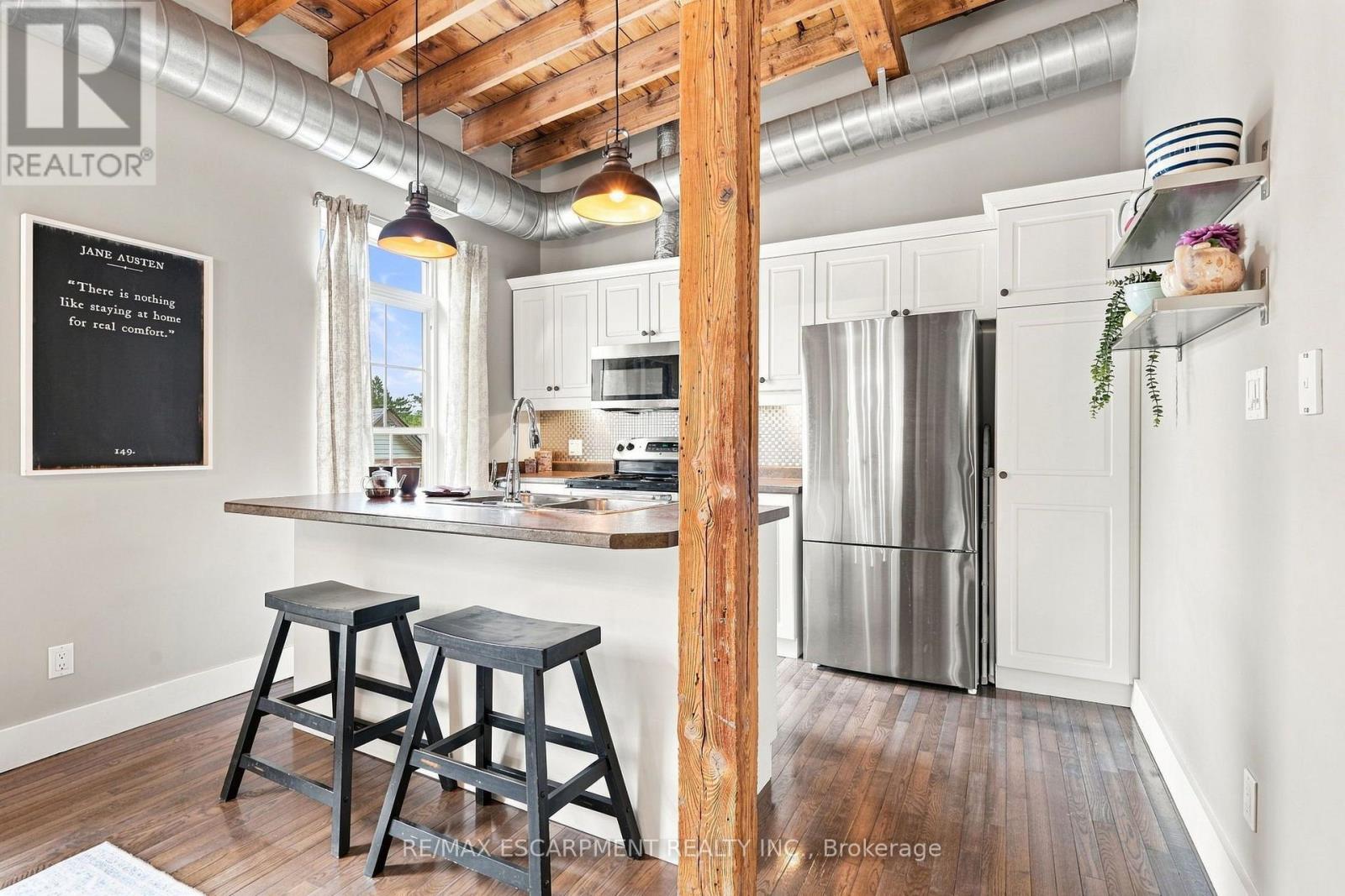 202 - 54 Alanson Street Property Photo 13