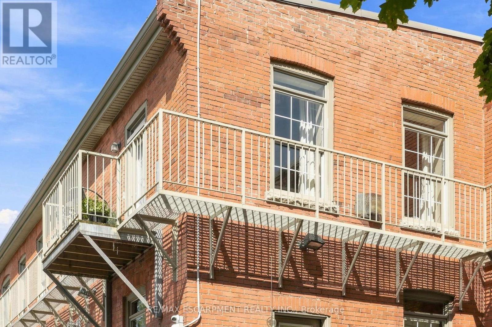 202 - 54 Alanson Street Property Photo 26