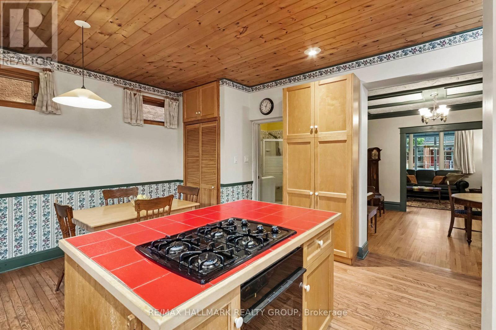 120 Hopewell Avenue Property Photo 11