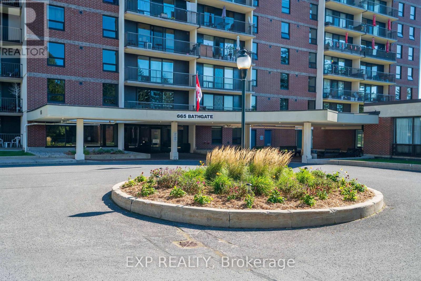 404 - 665 Bathgate Drive Property Photo 3