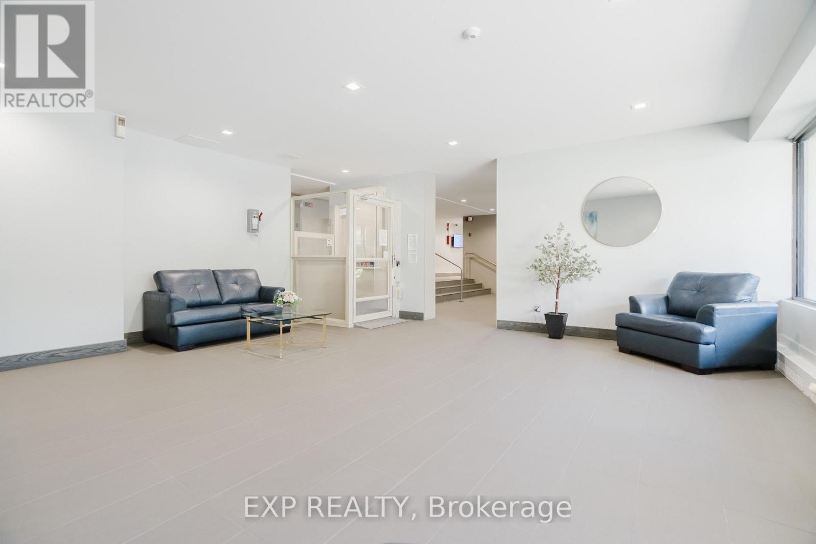 404 - 665 Bathgate Drive Property Photo 5