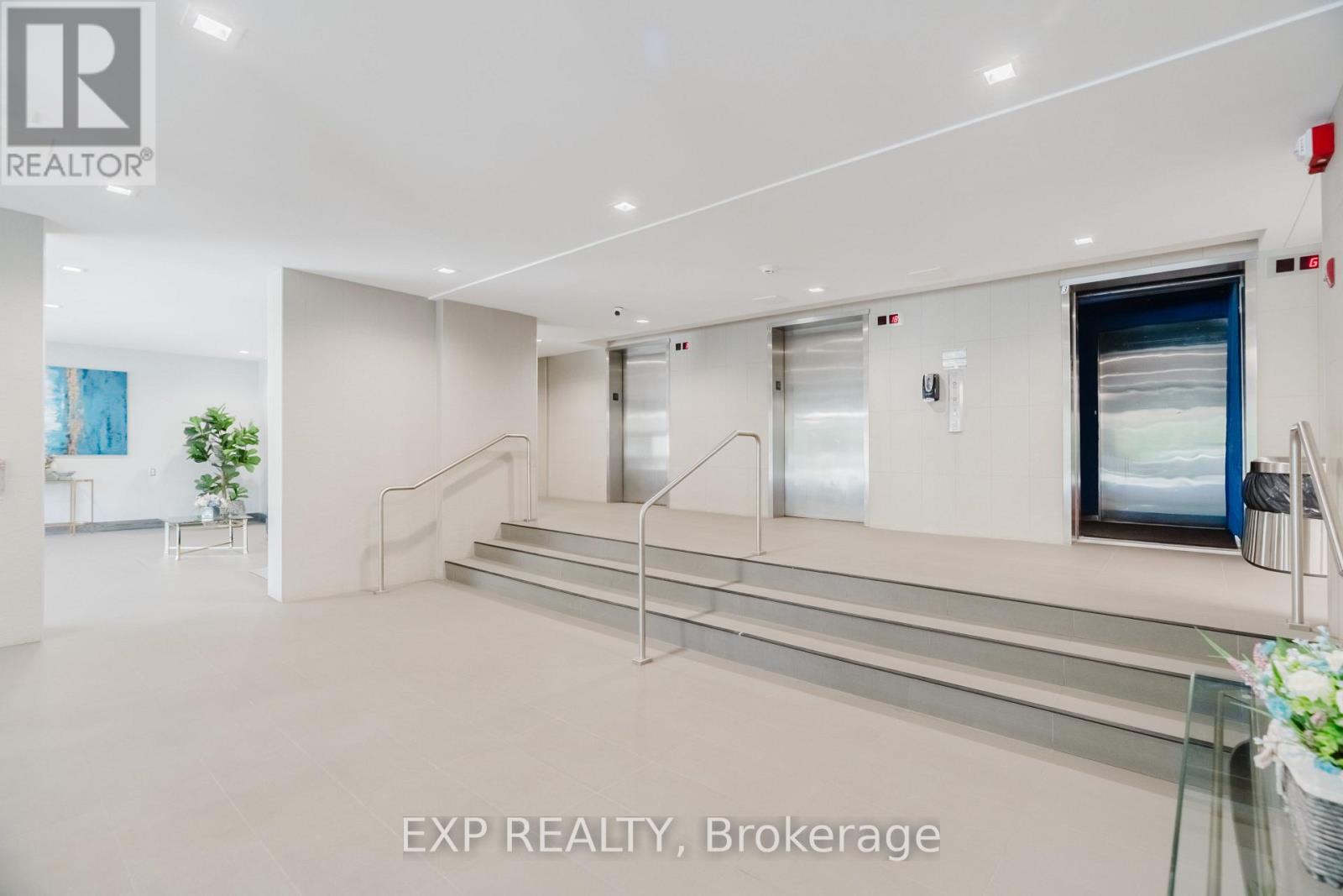 404 - 665 Bathgate Drive Property Photo 6