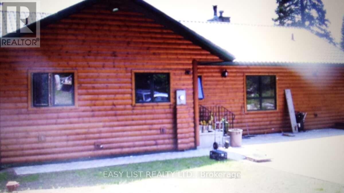 477 Hwy 586 Property Photo 3