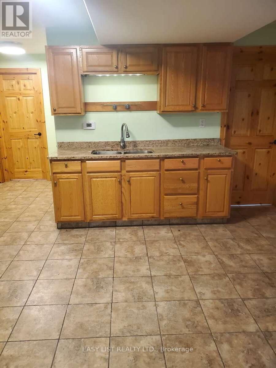 477 Hwy 586 Property Photo 34