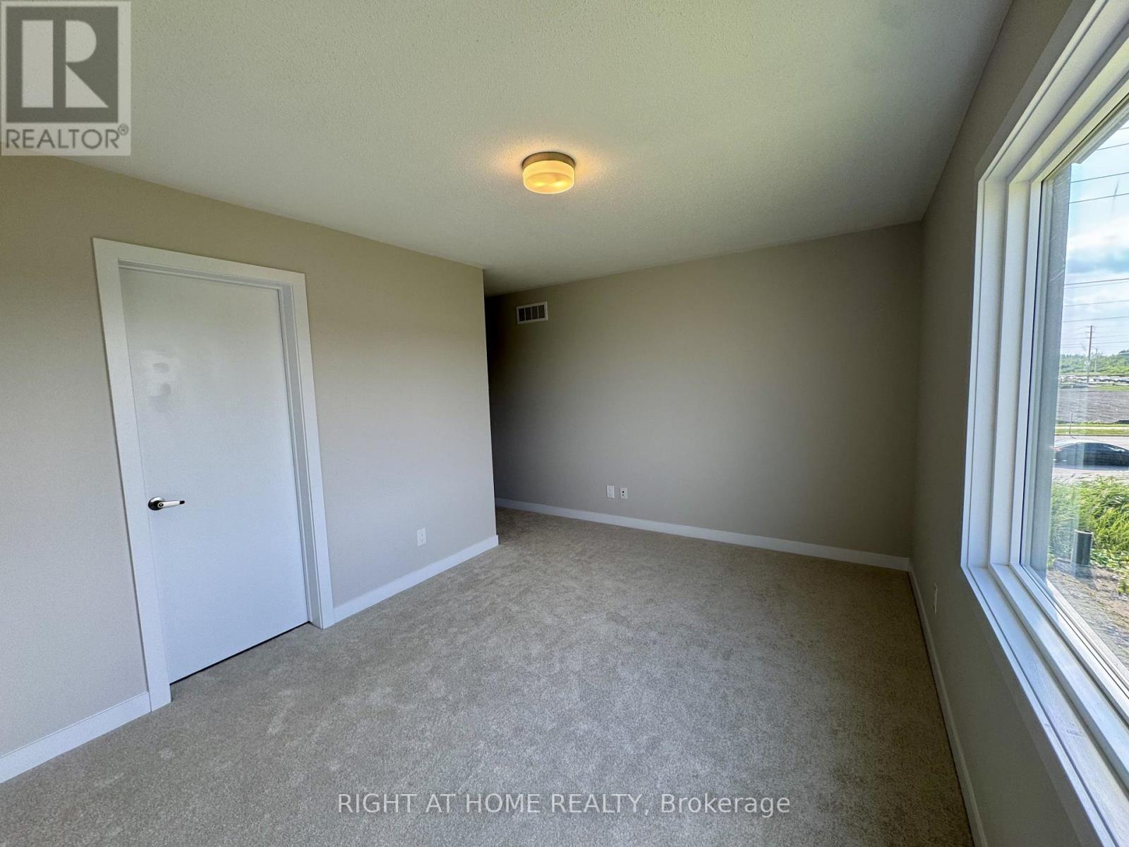 103 Ryan Reynolds Way Property Photo 11