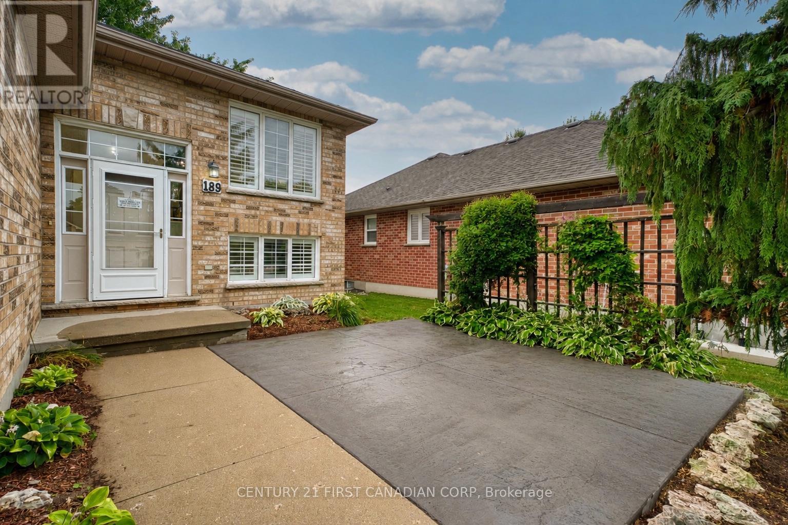 189 Gibson Crescent Property Photo 3