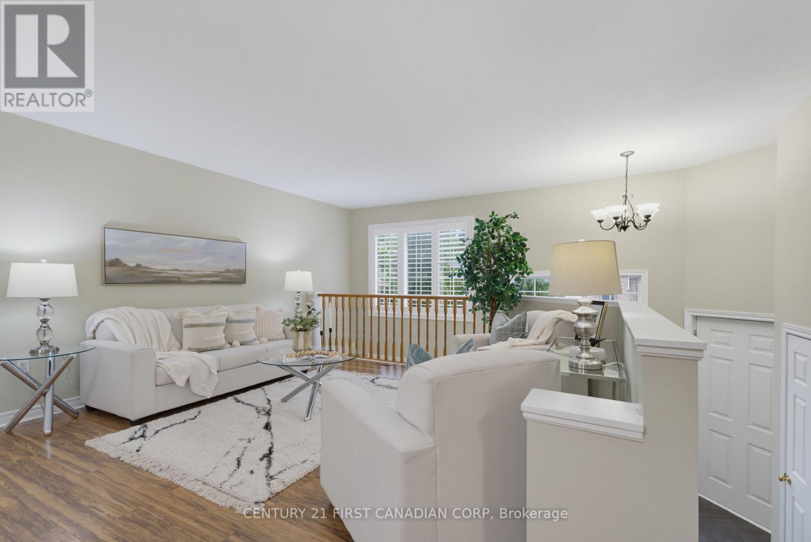 189 Gibson Crescent Property Photo 6