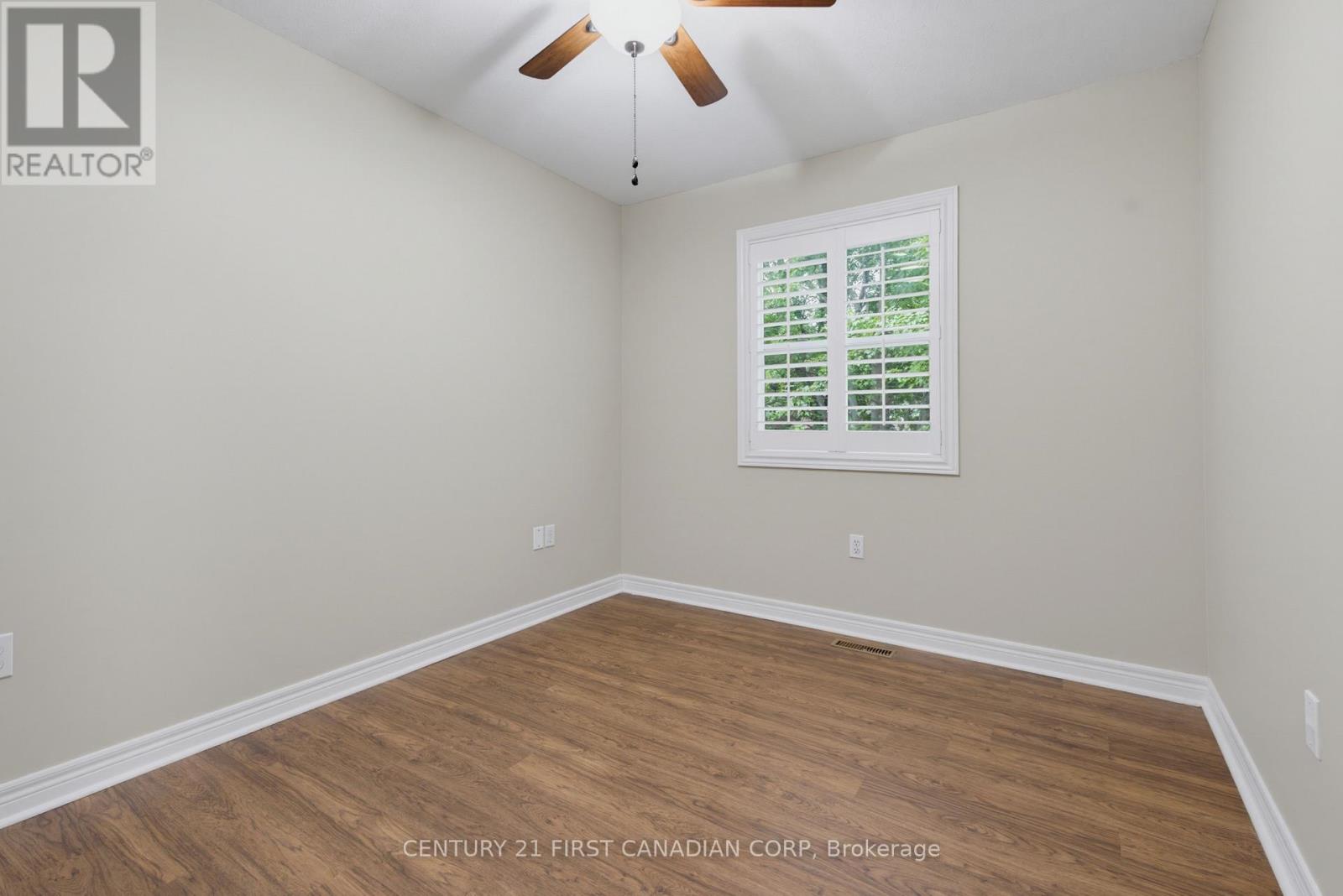 189 Gibson Crescent Property Photo 18