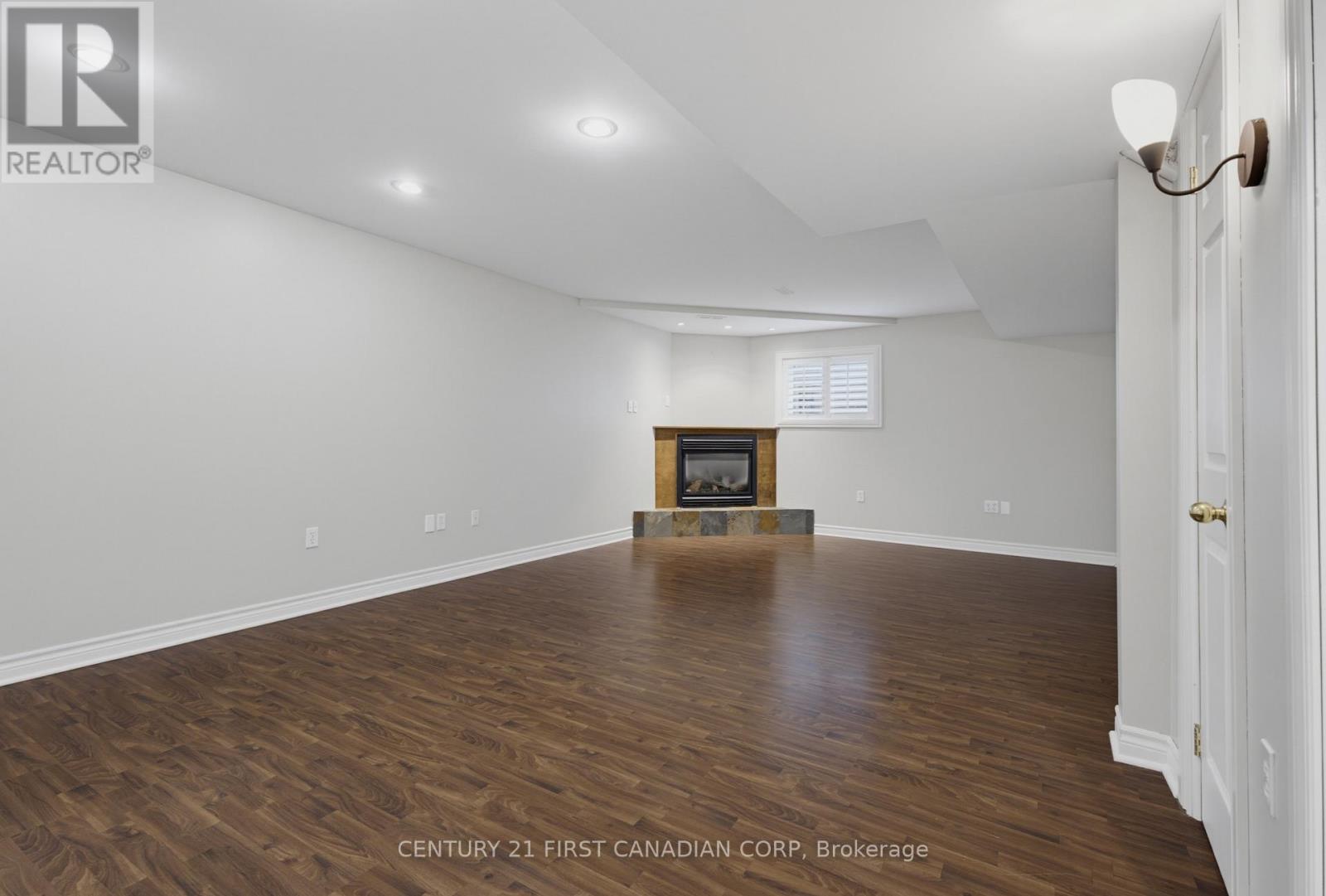 189 Gibson Crescent Property Photo 22