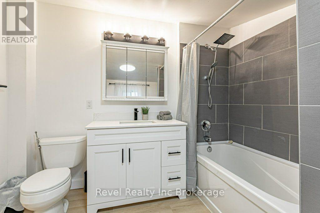 17 Dover Street Property Photo 16