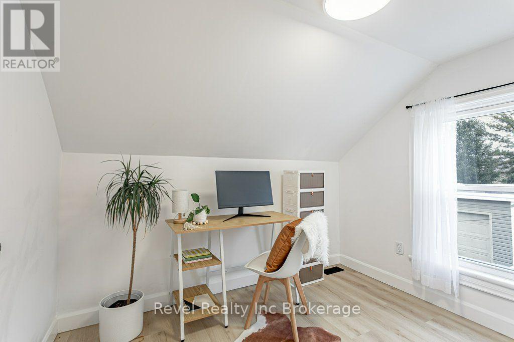 17 Dover Street Property Photo 22