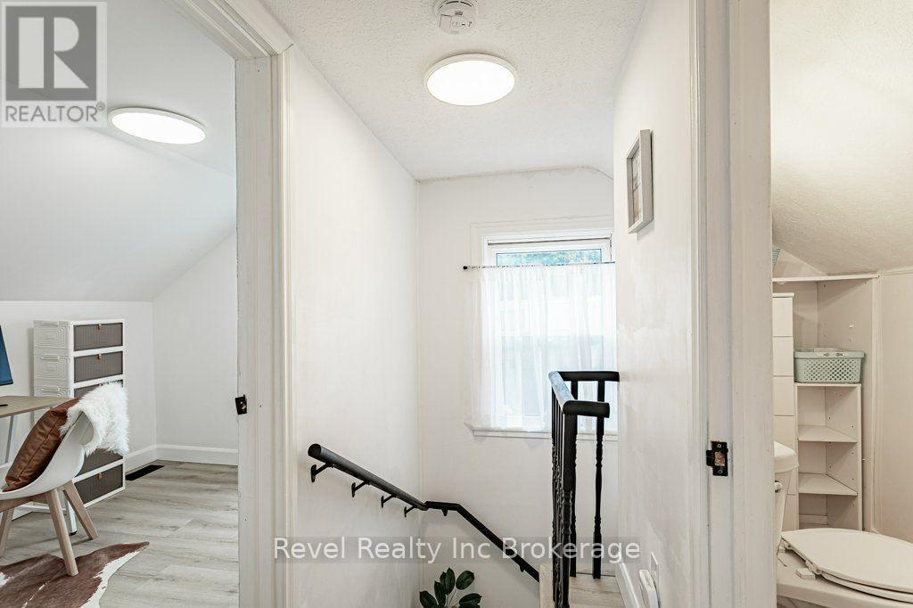 17 Dover Street Property Photo 24