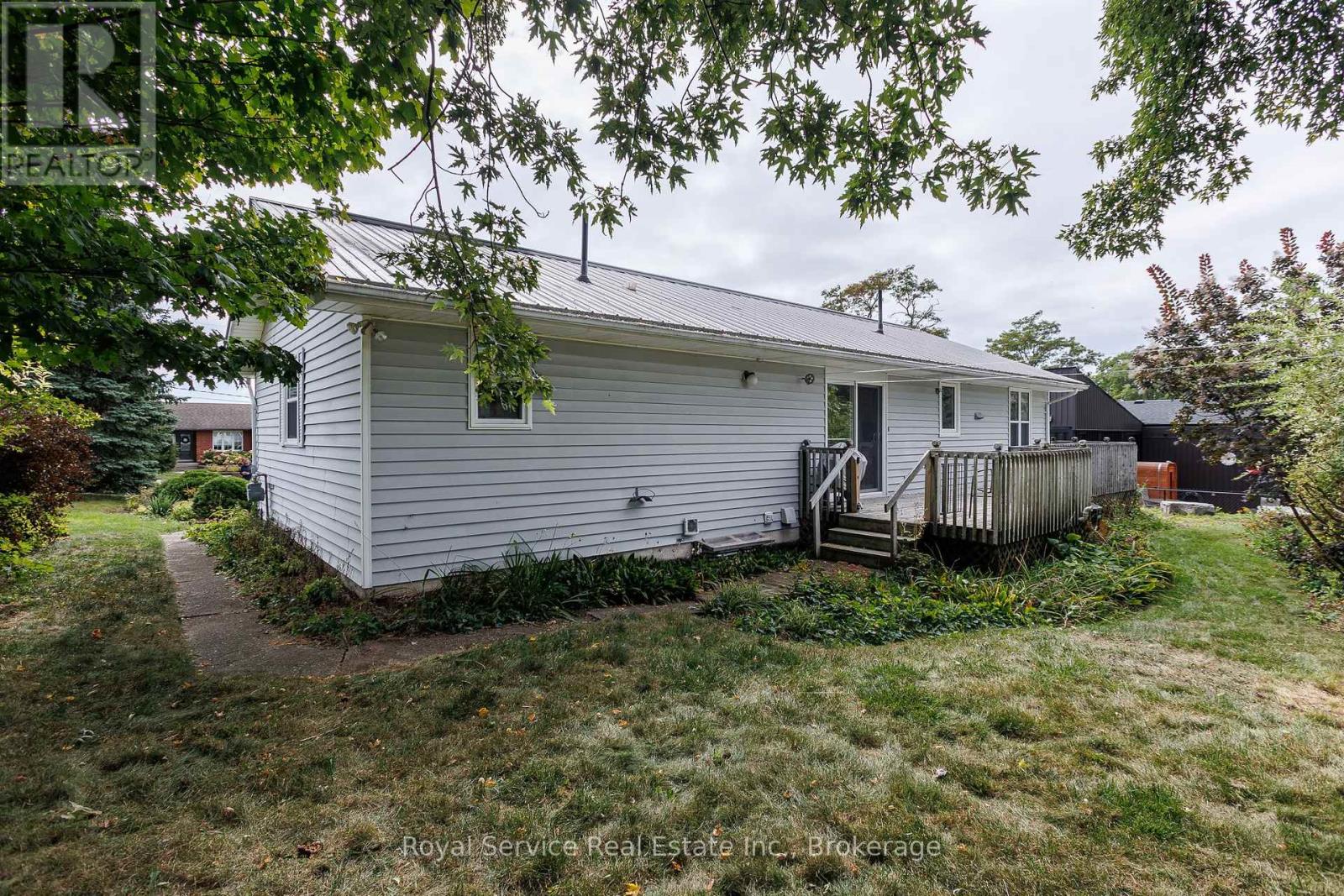 6 Clifton Road Property Photo 3