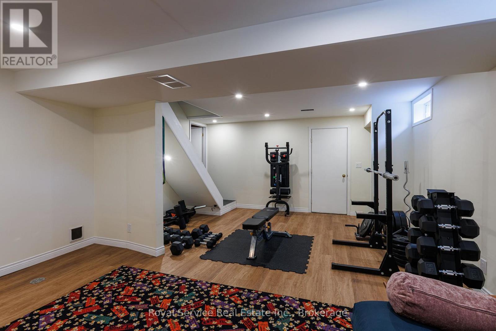 6 Clifton Road Property Photo 27