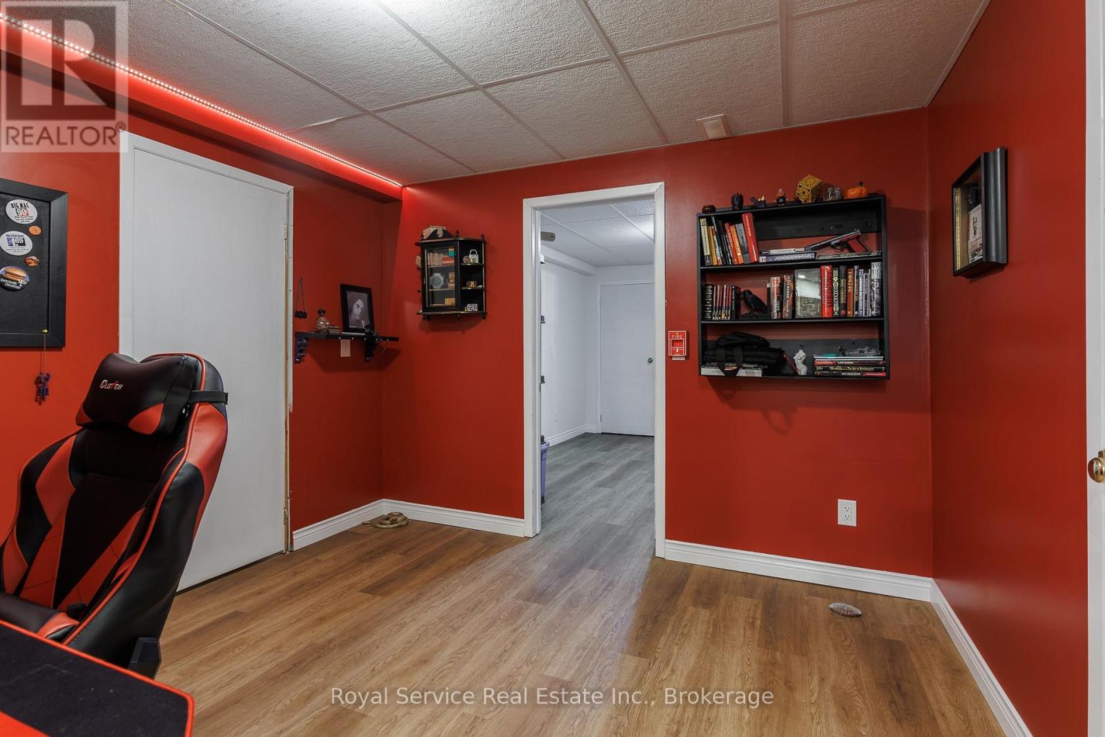 6 Clifton Road Property Photo 33