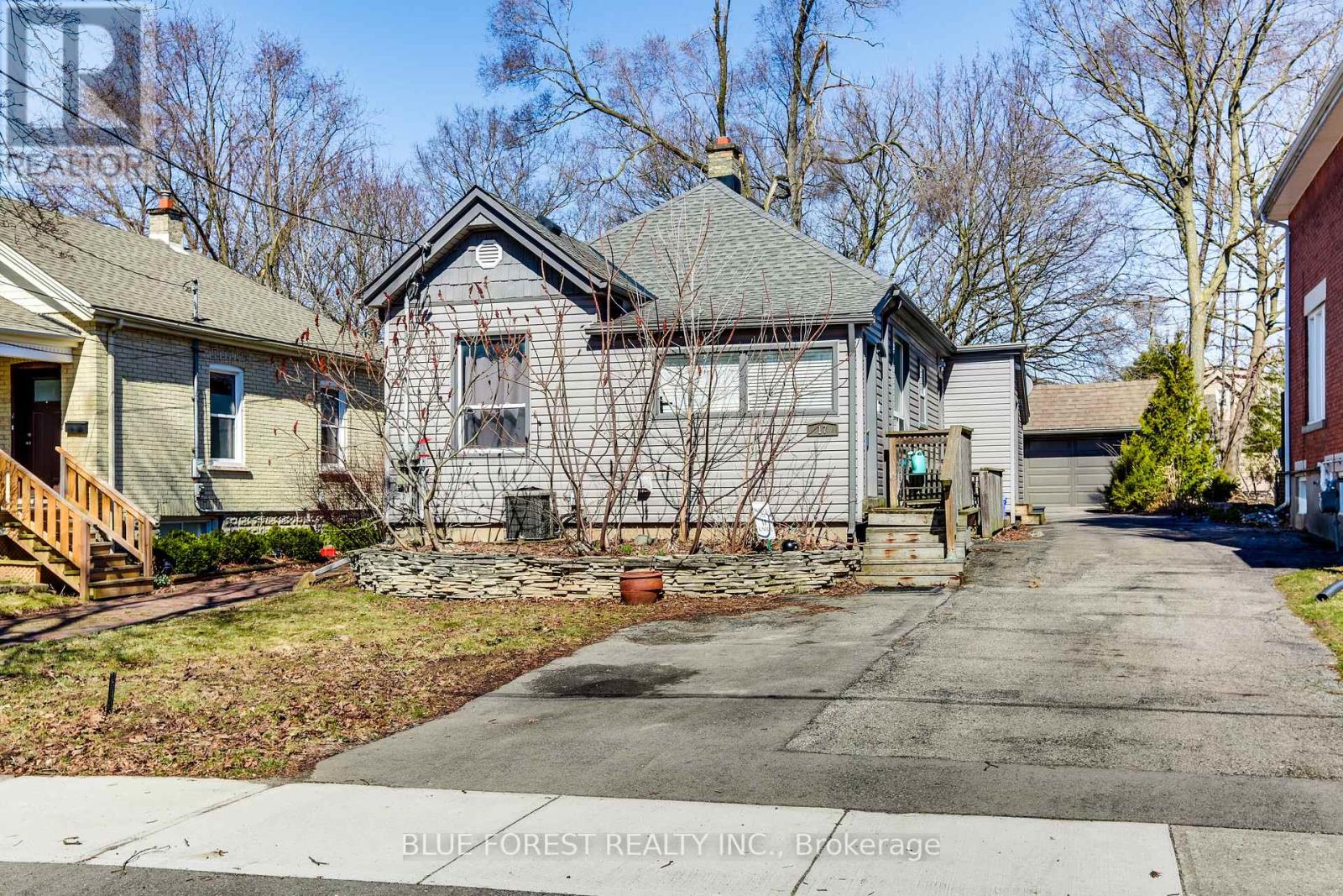 17 Mcdonald Avenue Property Photo 1