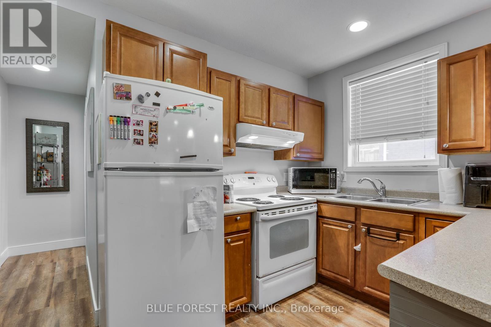 17 Mcdonald Avenue Property Photo 6