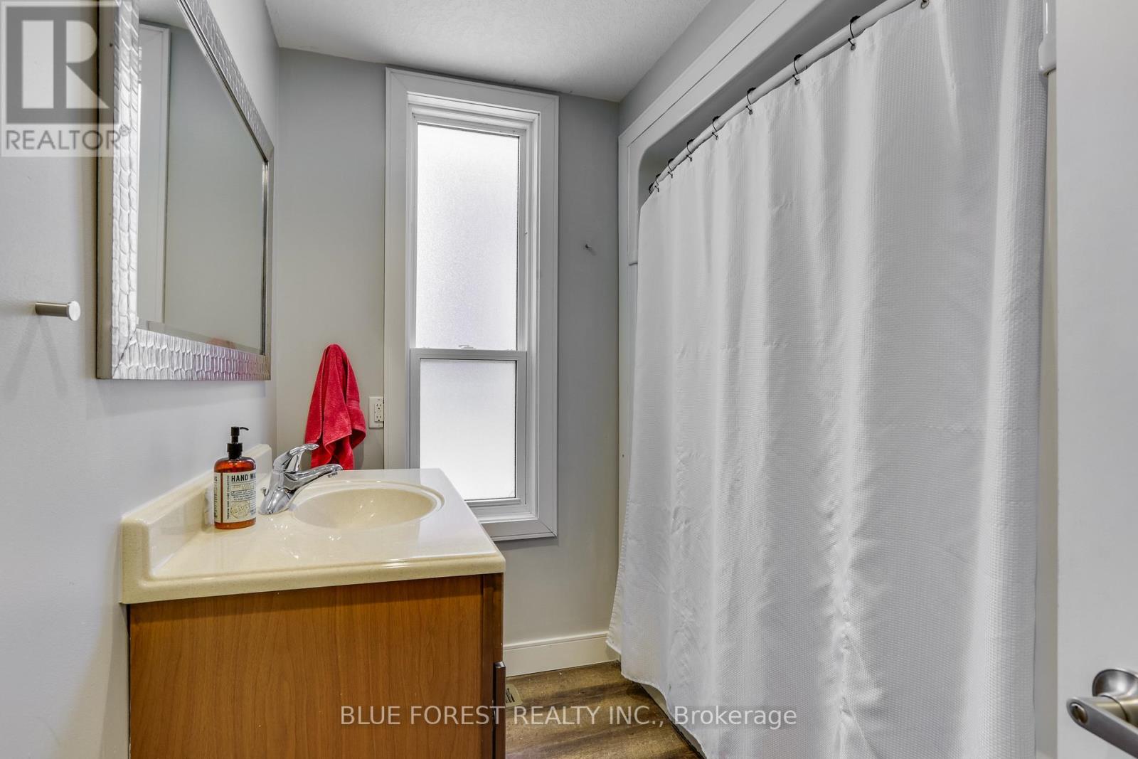 17 Mcdonald Avenue Property Photo 10