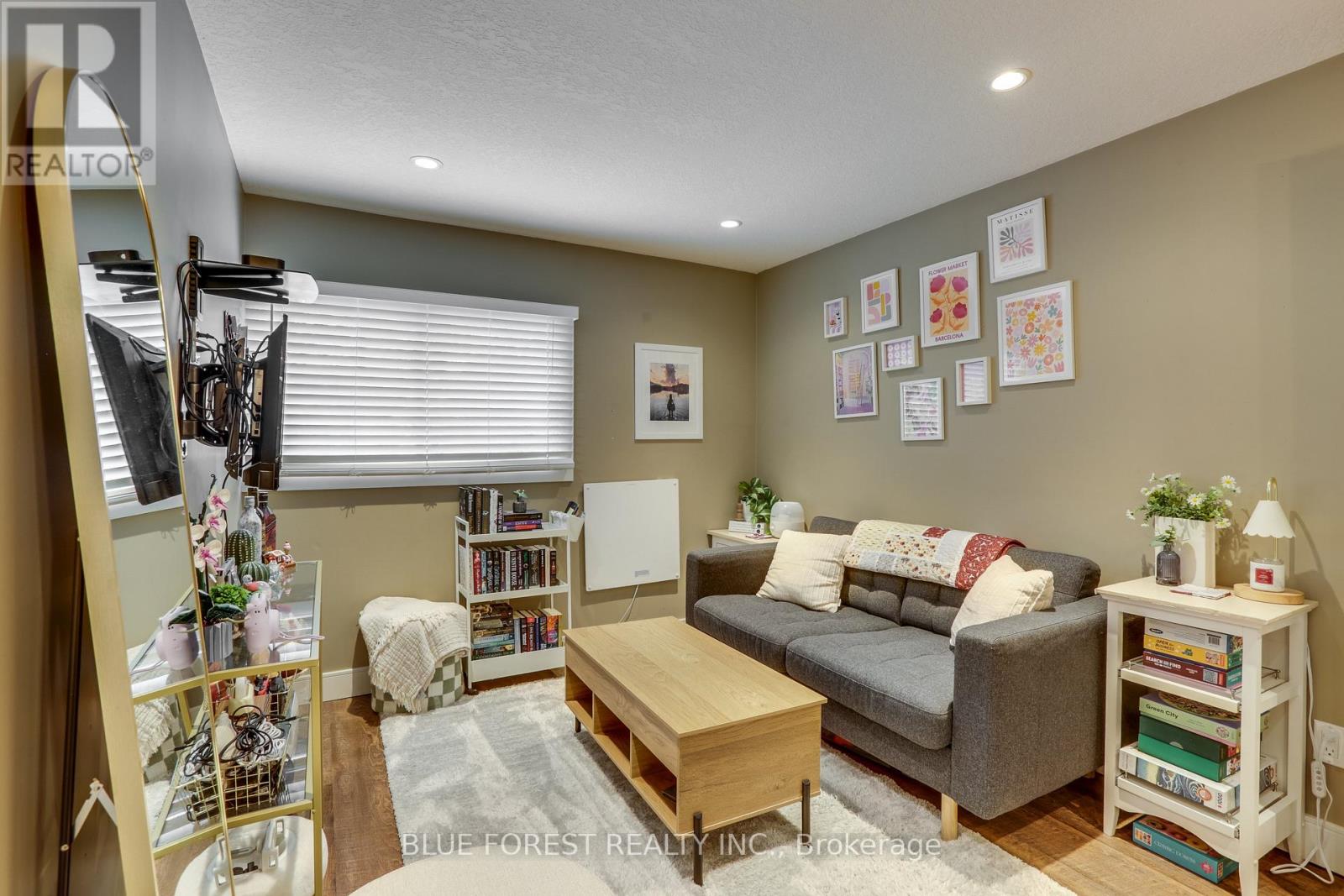 17 Mcdonald Avenue Property Photo 16