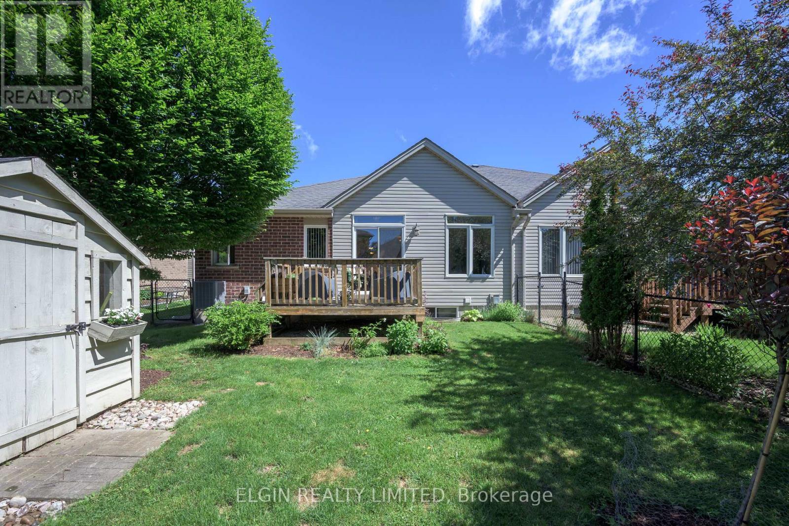 34 Pear Tree Avenue Property Photo 5