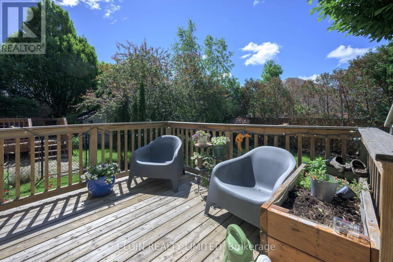 34 Pear Tree Avenue Property Photo 8