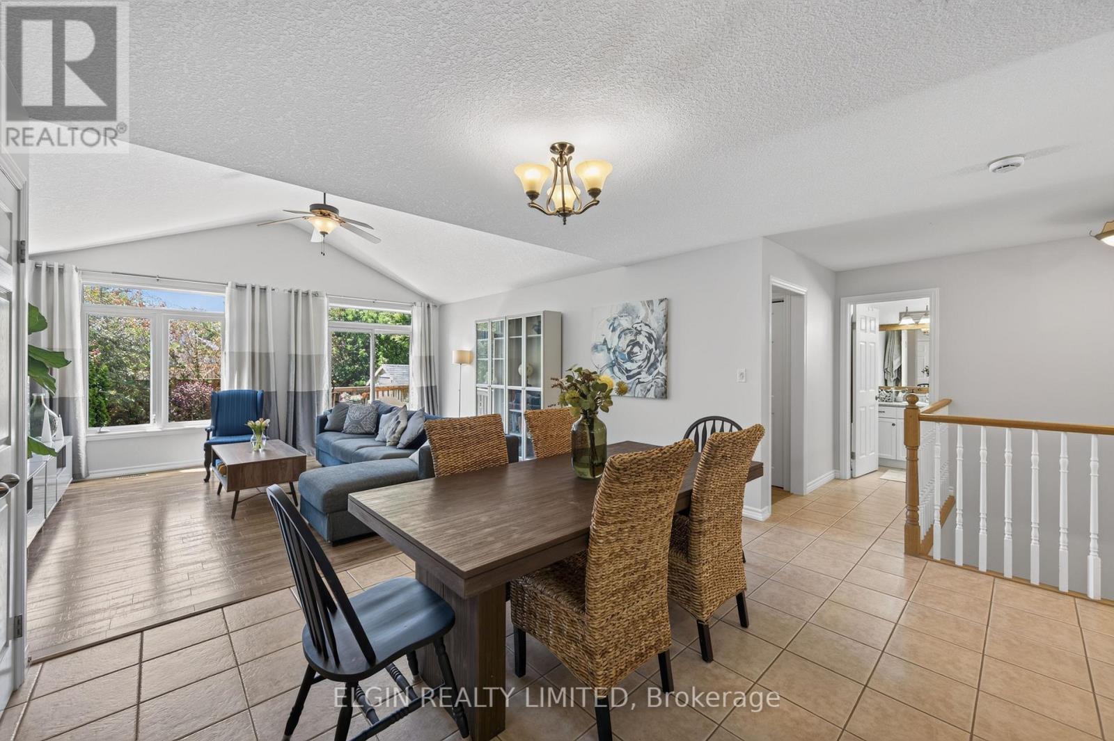 34 Pear Tree Avenue Property Photo 13