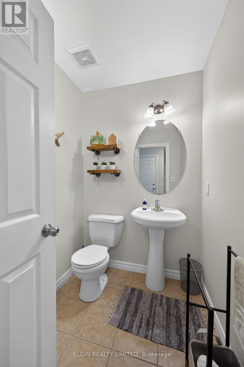 34 Pear Tree Avenue Property Photo 23
