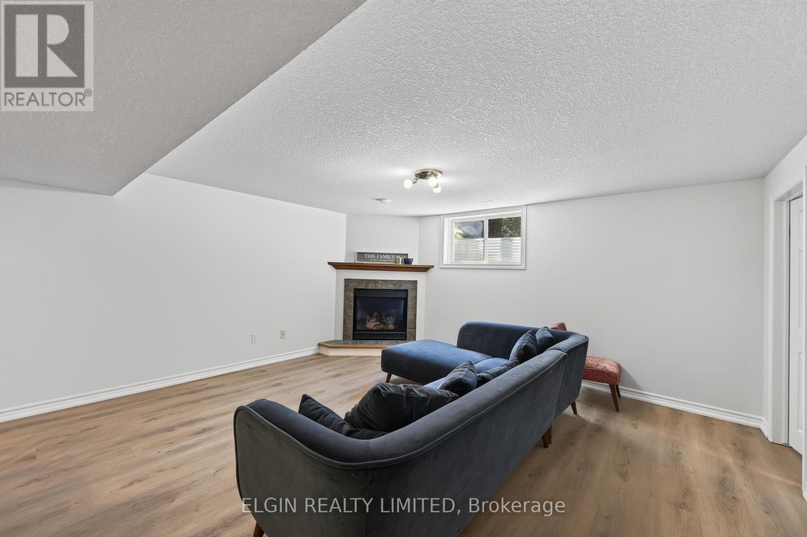 34 Pear Tree Avenue Property Photo 29