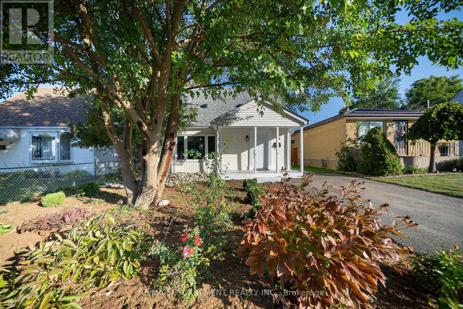 89 SALISBURY AVENUE Property Photo 1