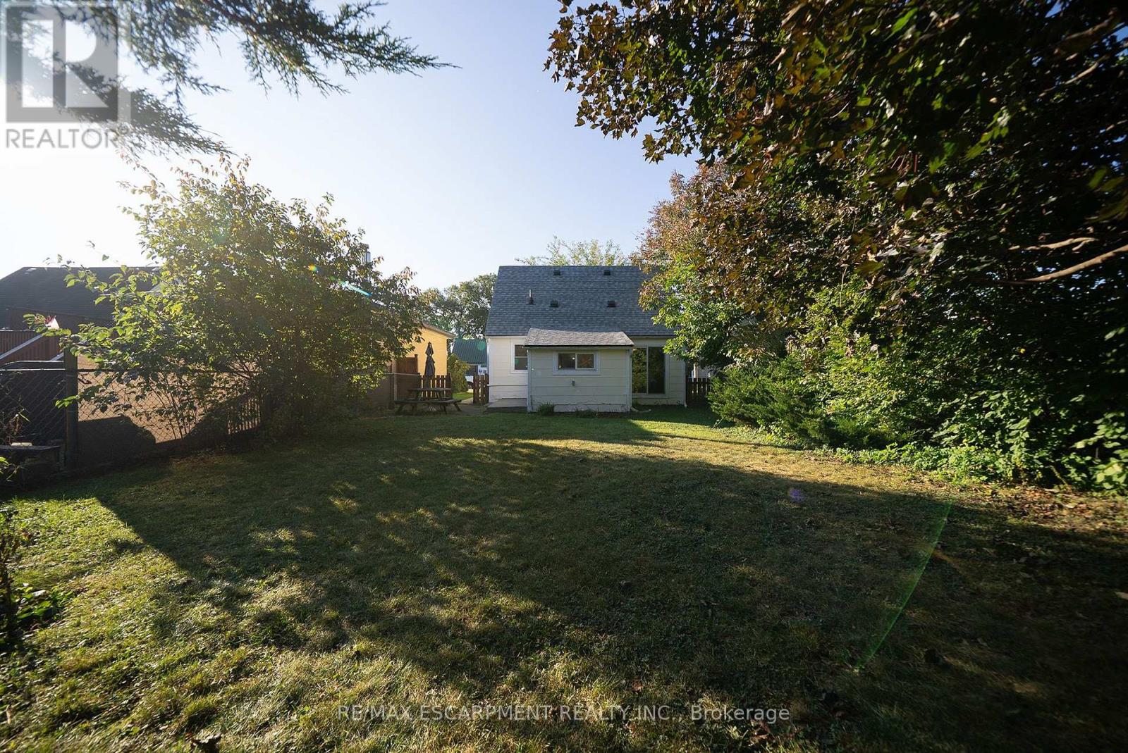 89 Salisbury Avenue Property Photo 20