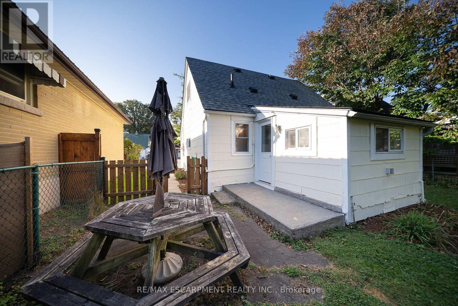 89 Salisbury Avenue Property Photo 22