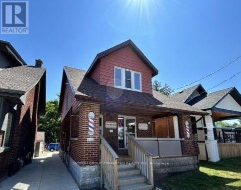 Upper Unit - 312 Wharncliffe Road S Property Photo 1