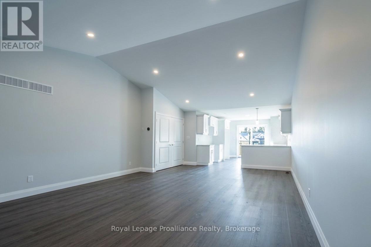 46 Mackenzie John Crescent Property Photo 5