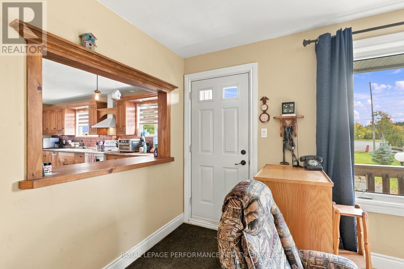 4126 34 Highway Property Photo 3