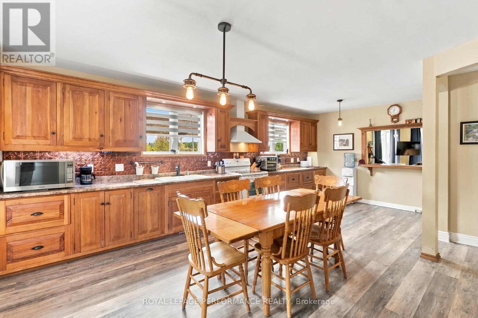 4126 34 Highway Property Photo 8