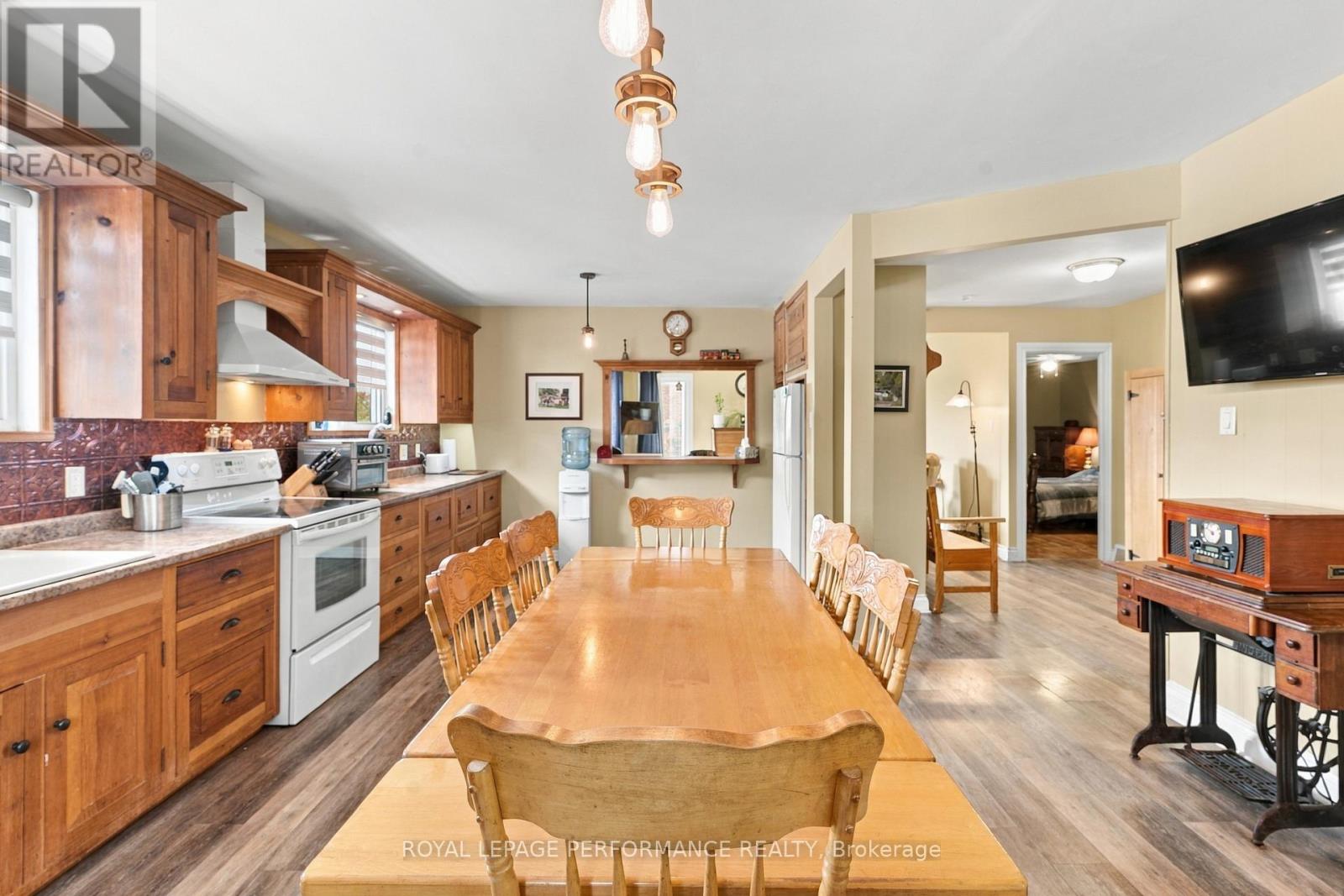 4126 34 Highway Property Photo 10