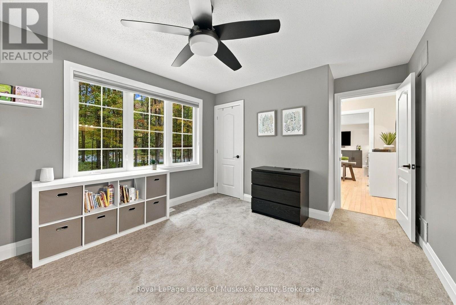 1002 Joseph Place Property Photo 8