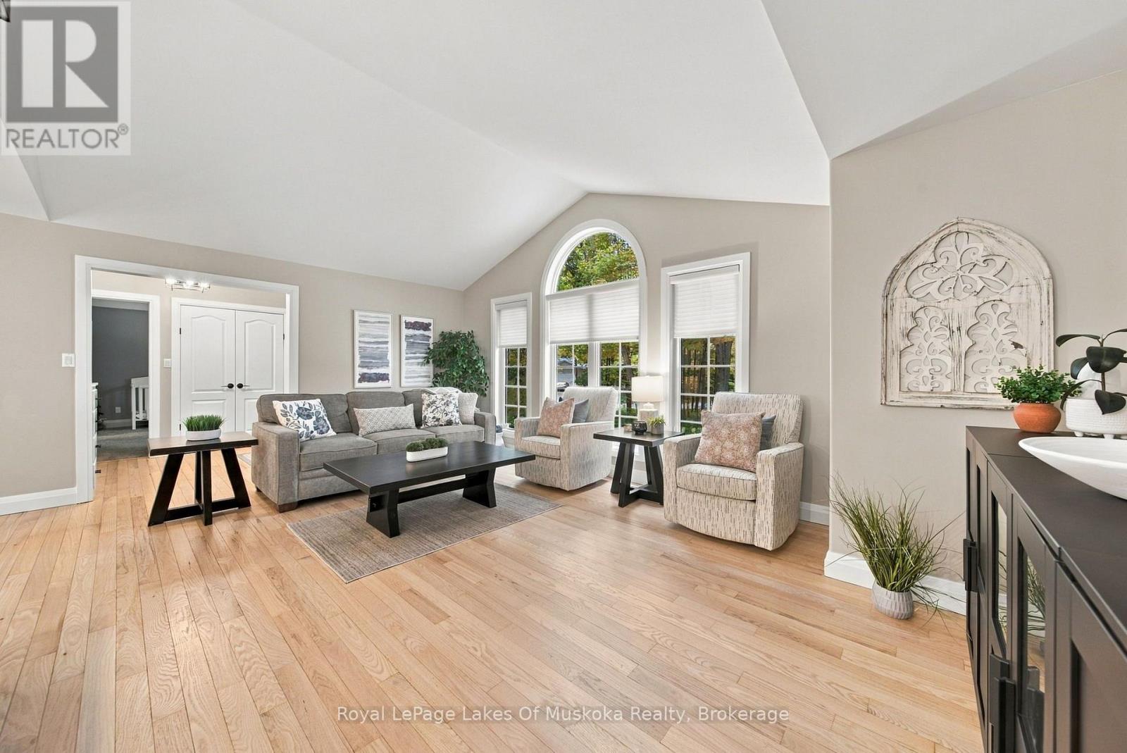 1002 Joseph Place Property Photo 16