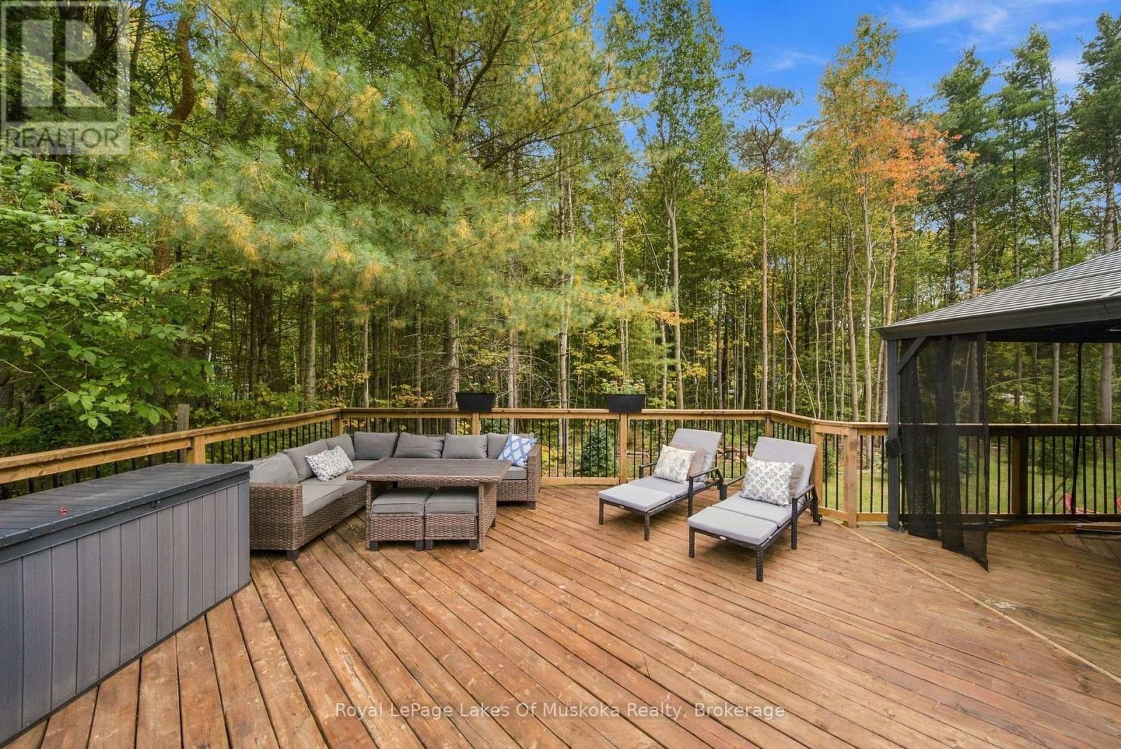 1002 Joseph Place Property Photo 38