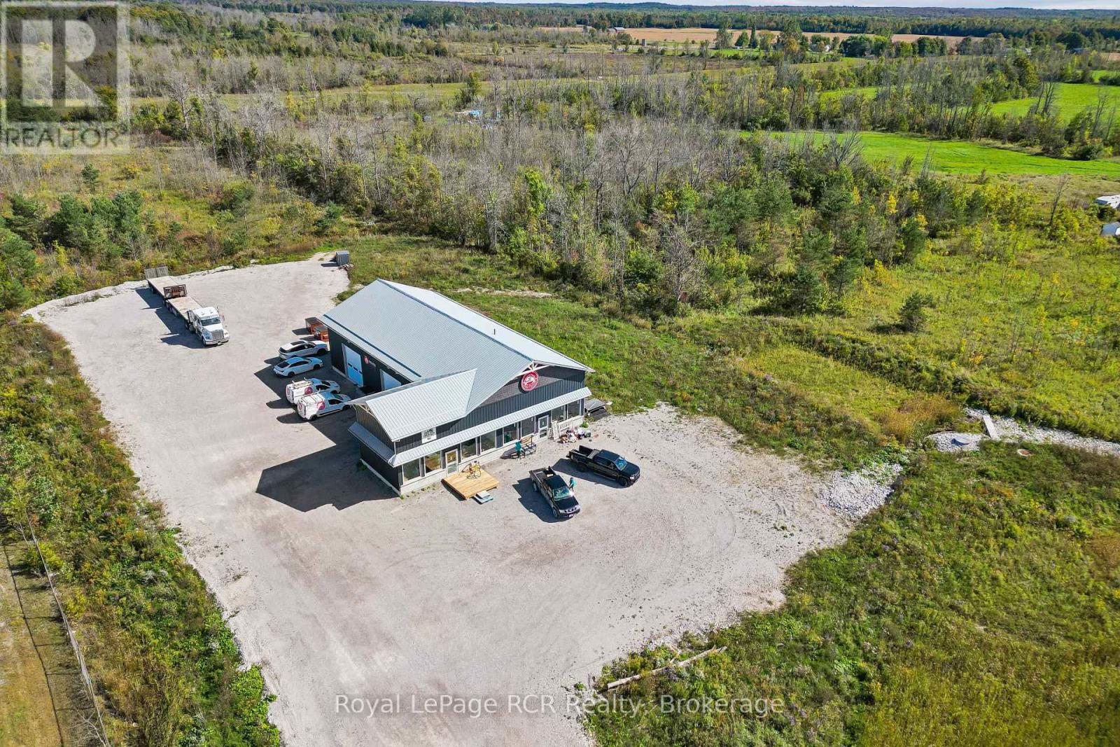 10075 Hwy 6 Property Photo 2