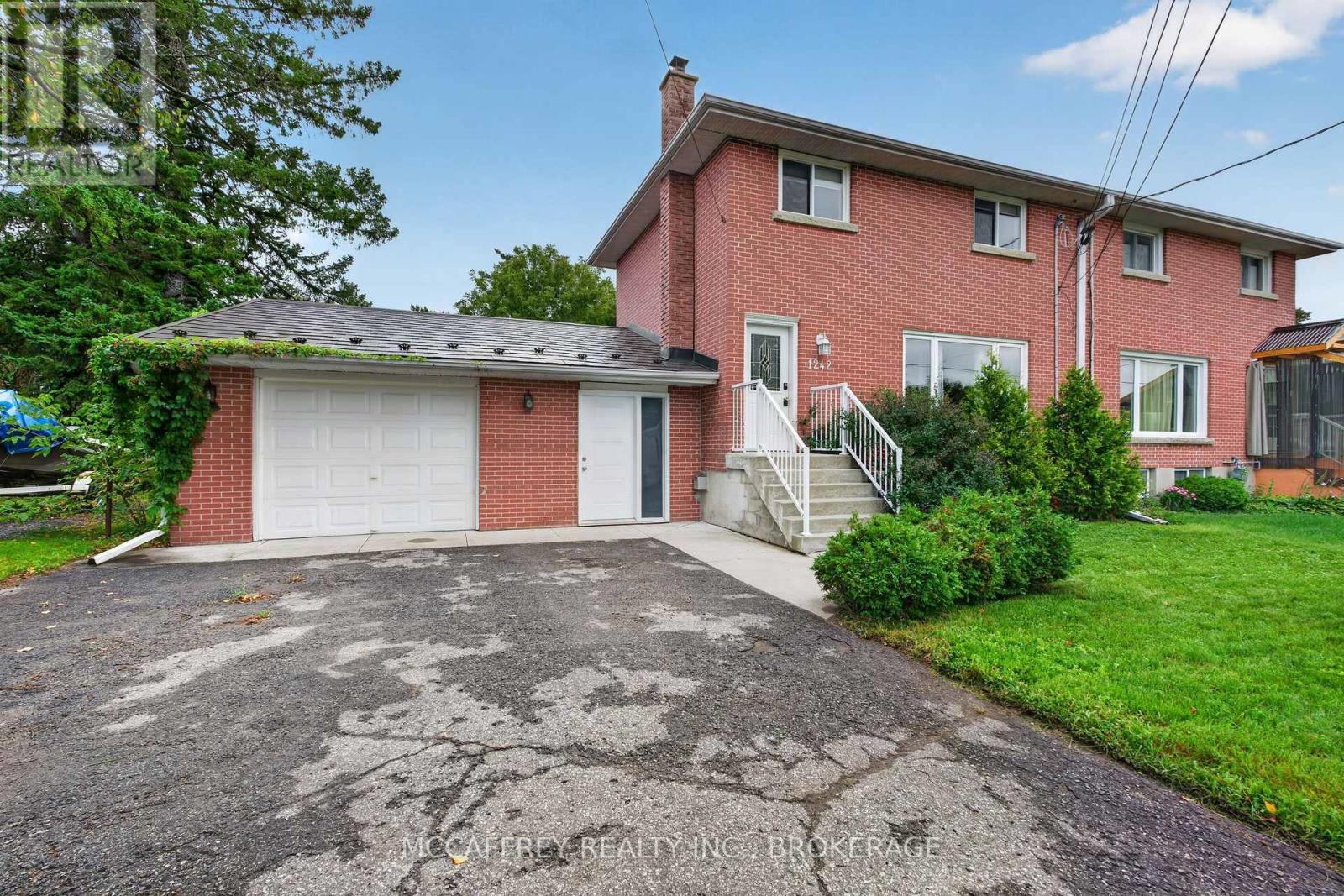 1242 LEYTON AVENUE Property Photo 1