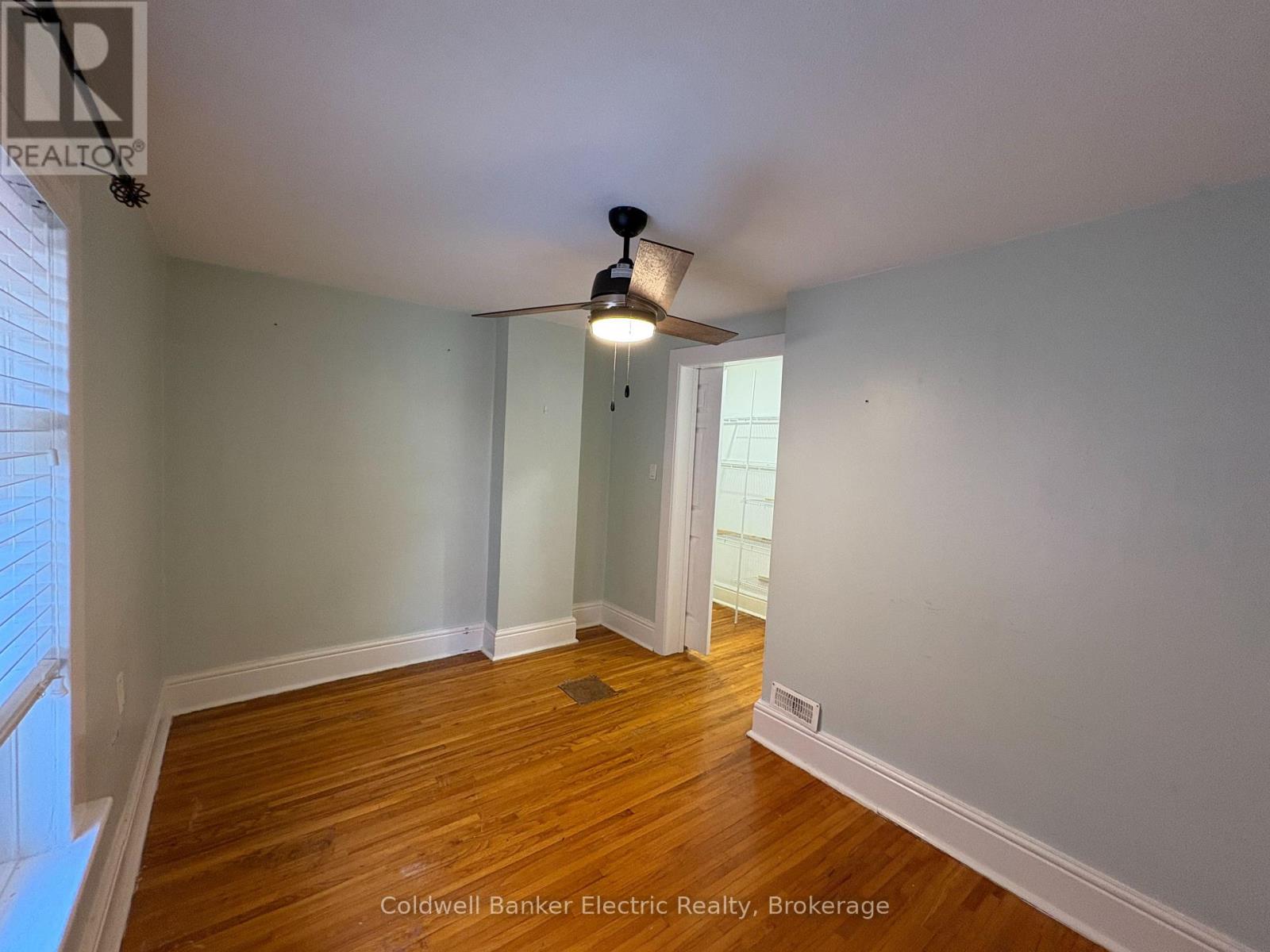 21 Sussex Street N Property Photo 10