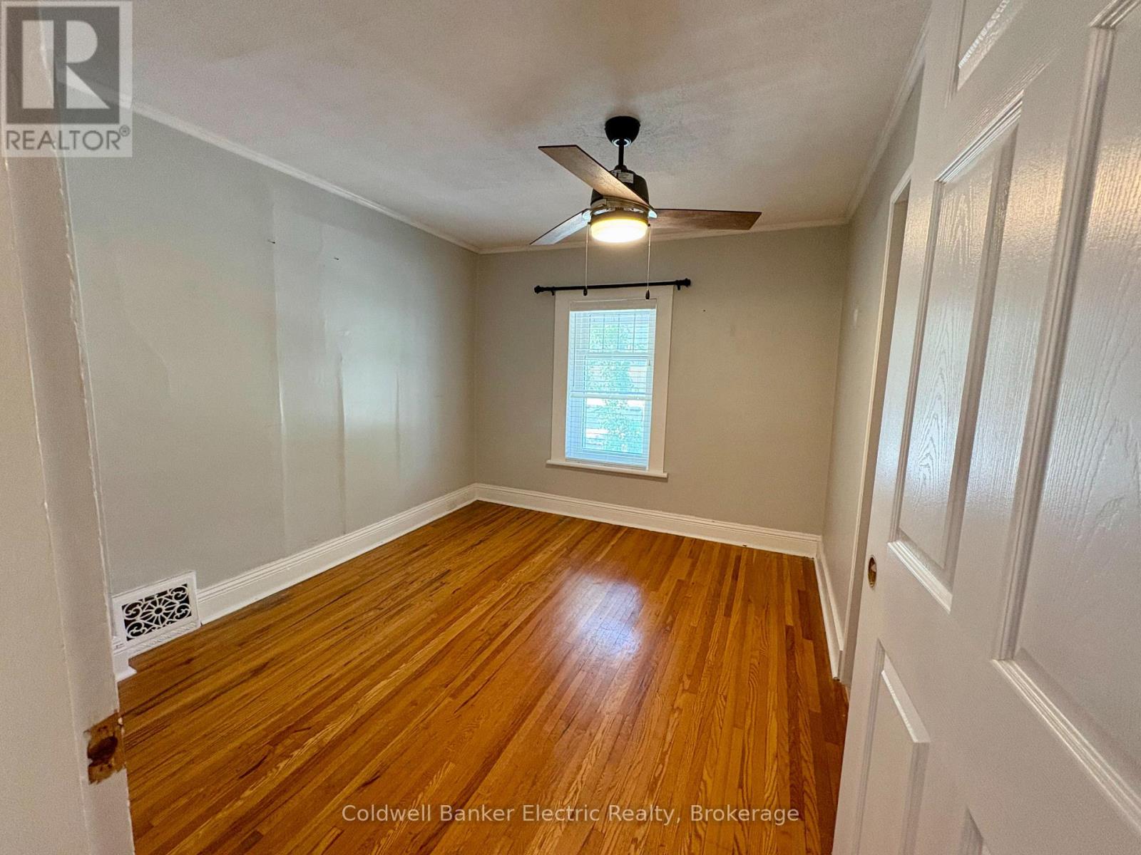 21 Sussex Street N Property Photo 12