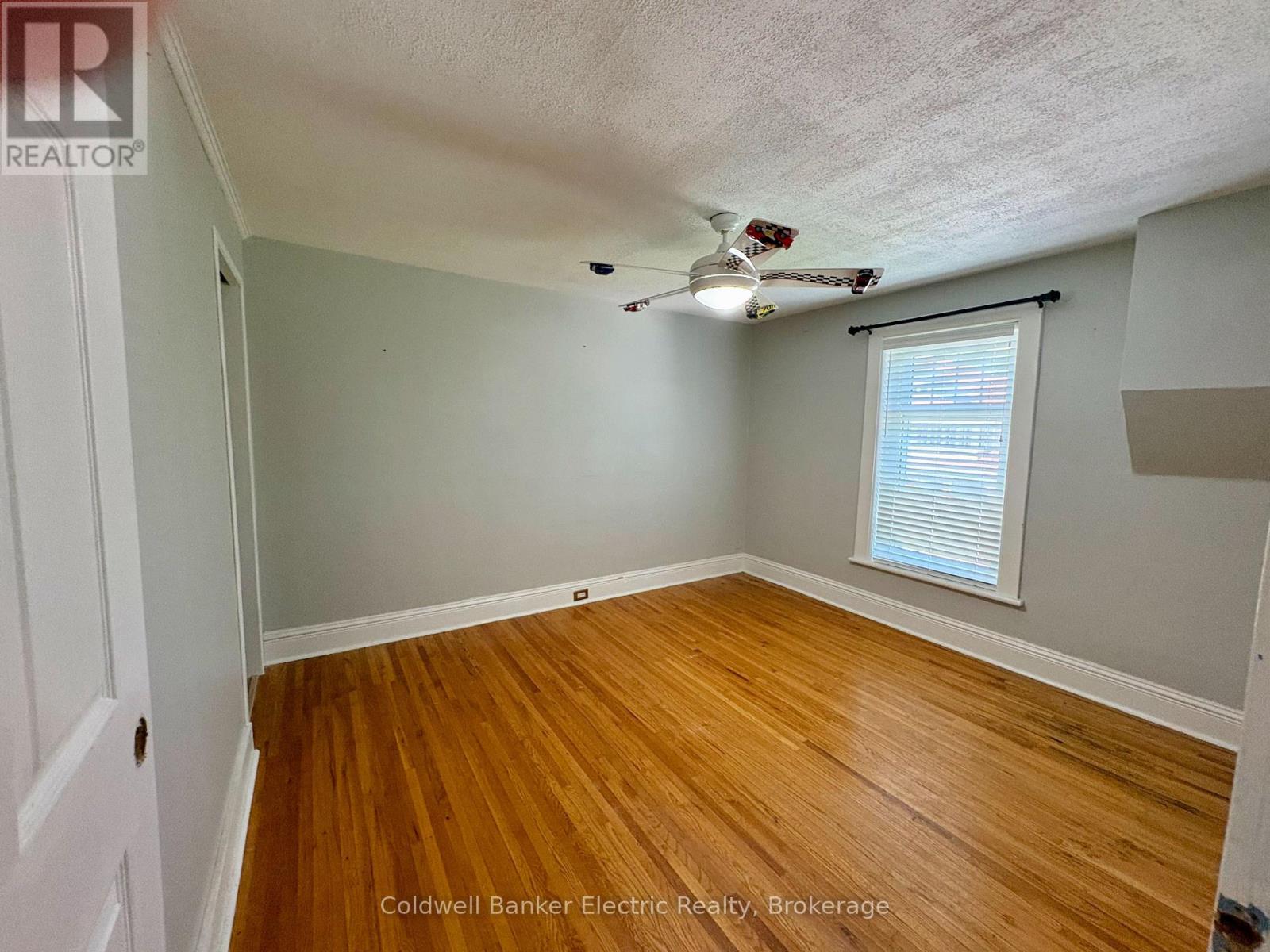 21 Sussex Street N Property Photo 13