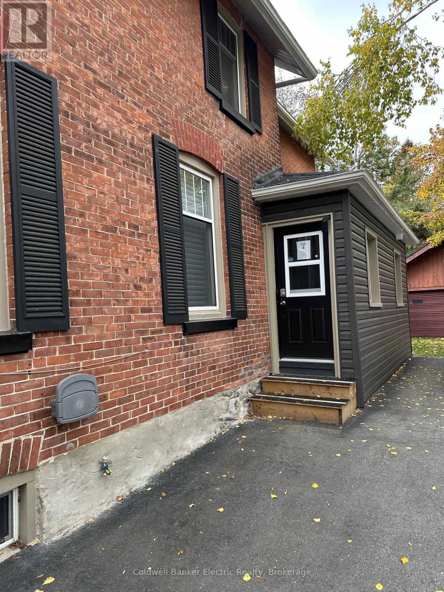 21 Sussex Street N Property Photo 19