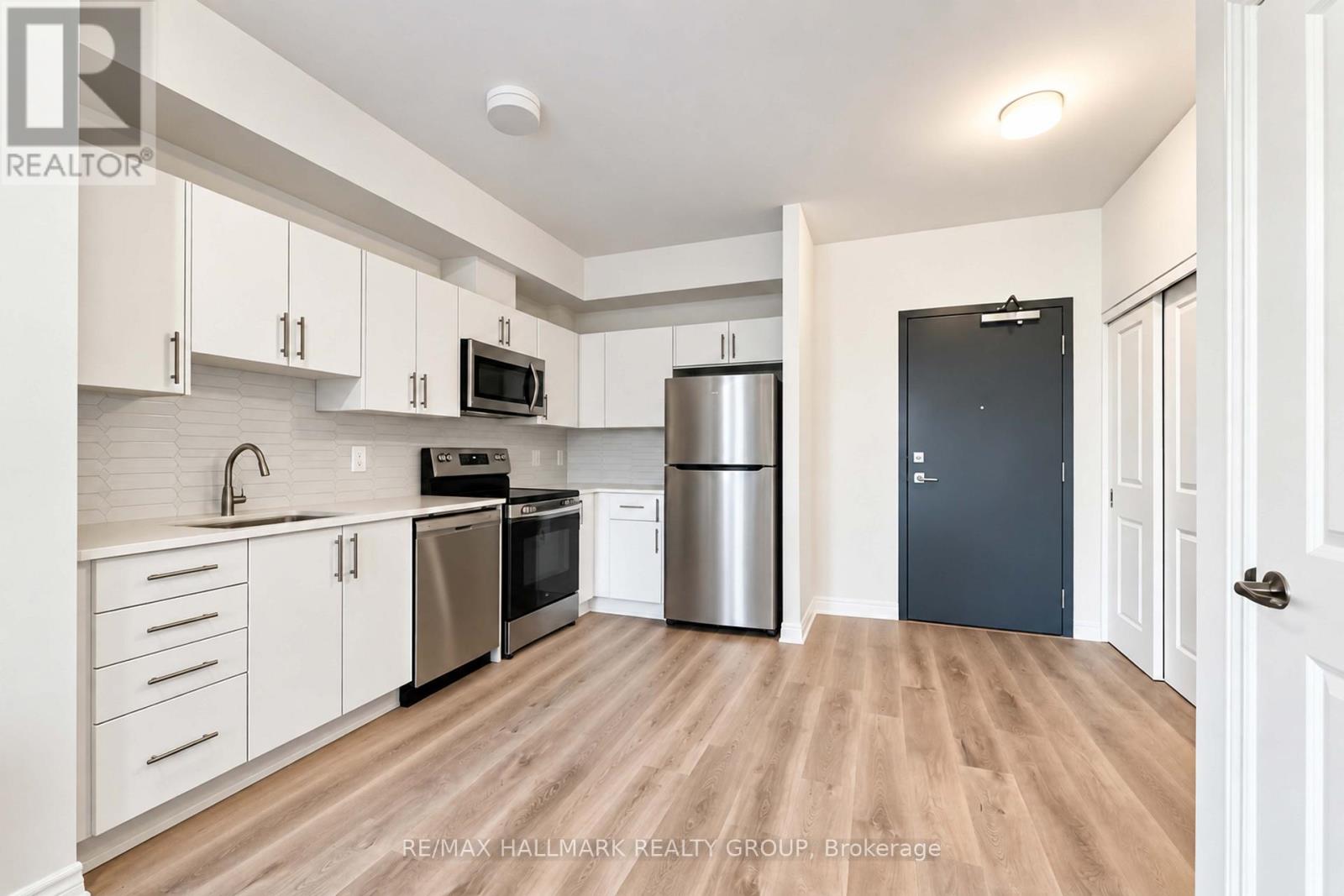 205 - 397 Codds Road Property Photo 3