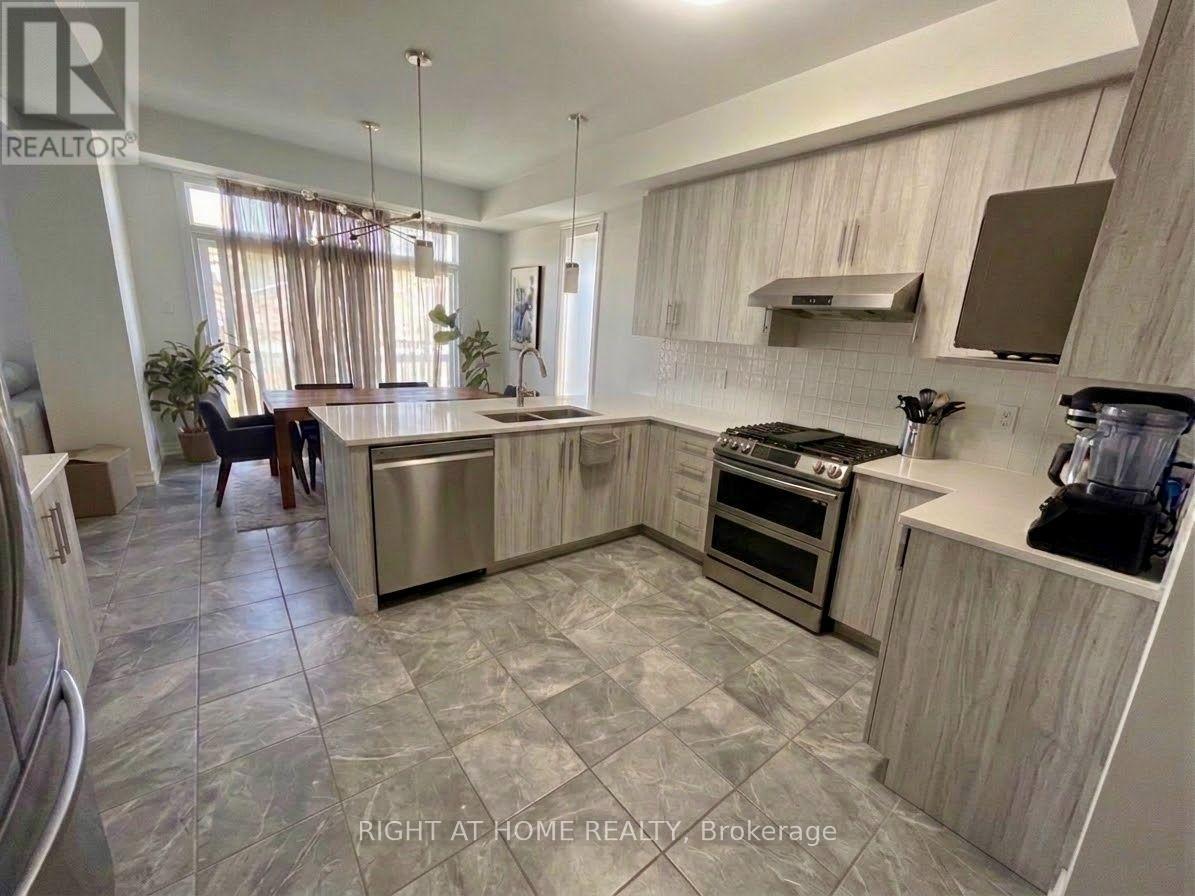 35 Douglas Brown Way Property Photo 6